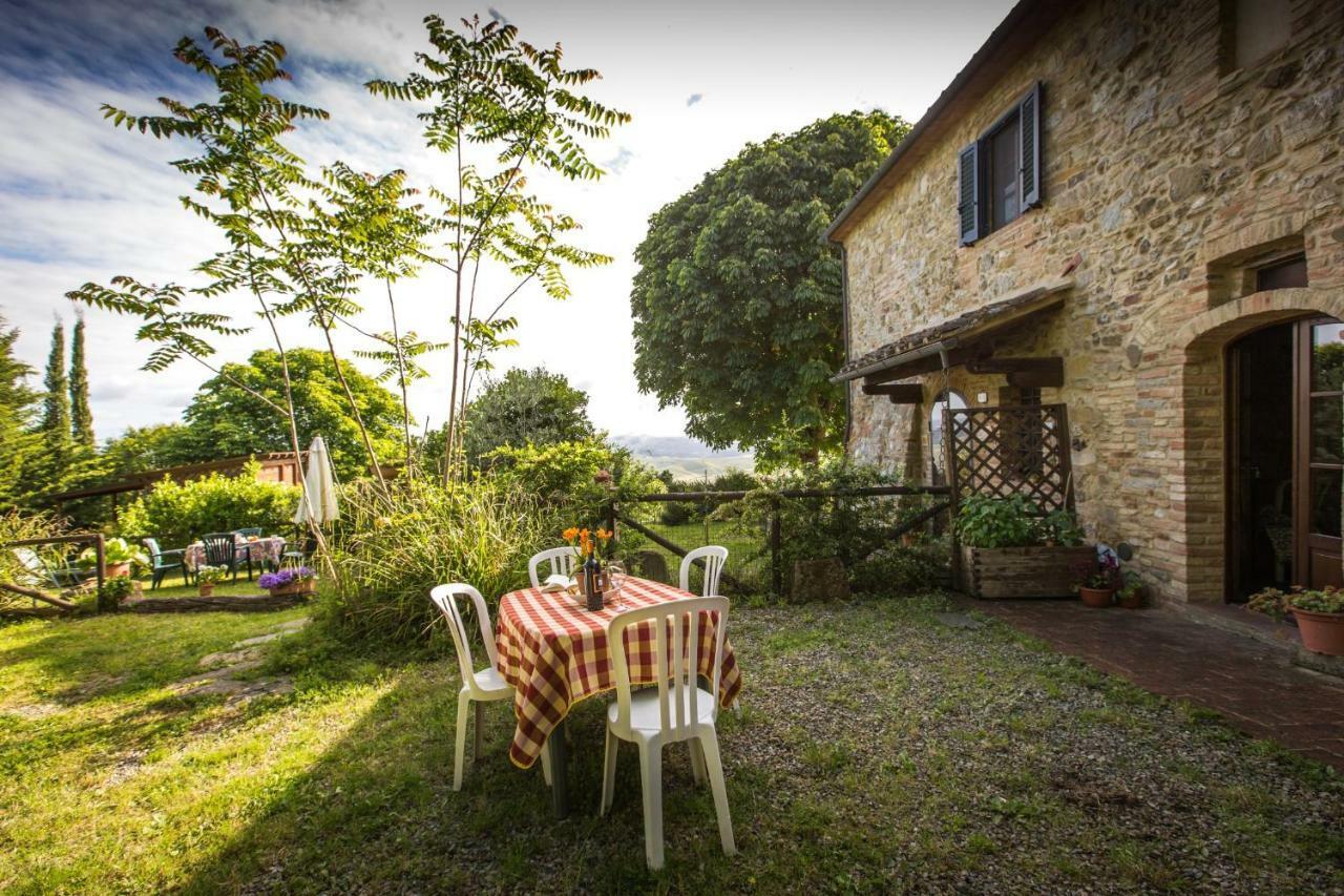 Rustico In Pietra Villa Chianni Exterior photo