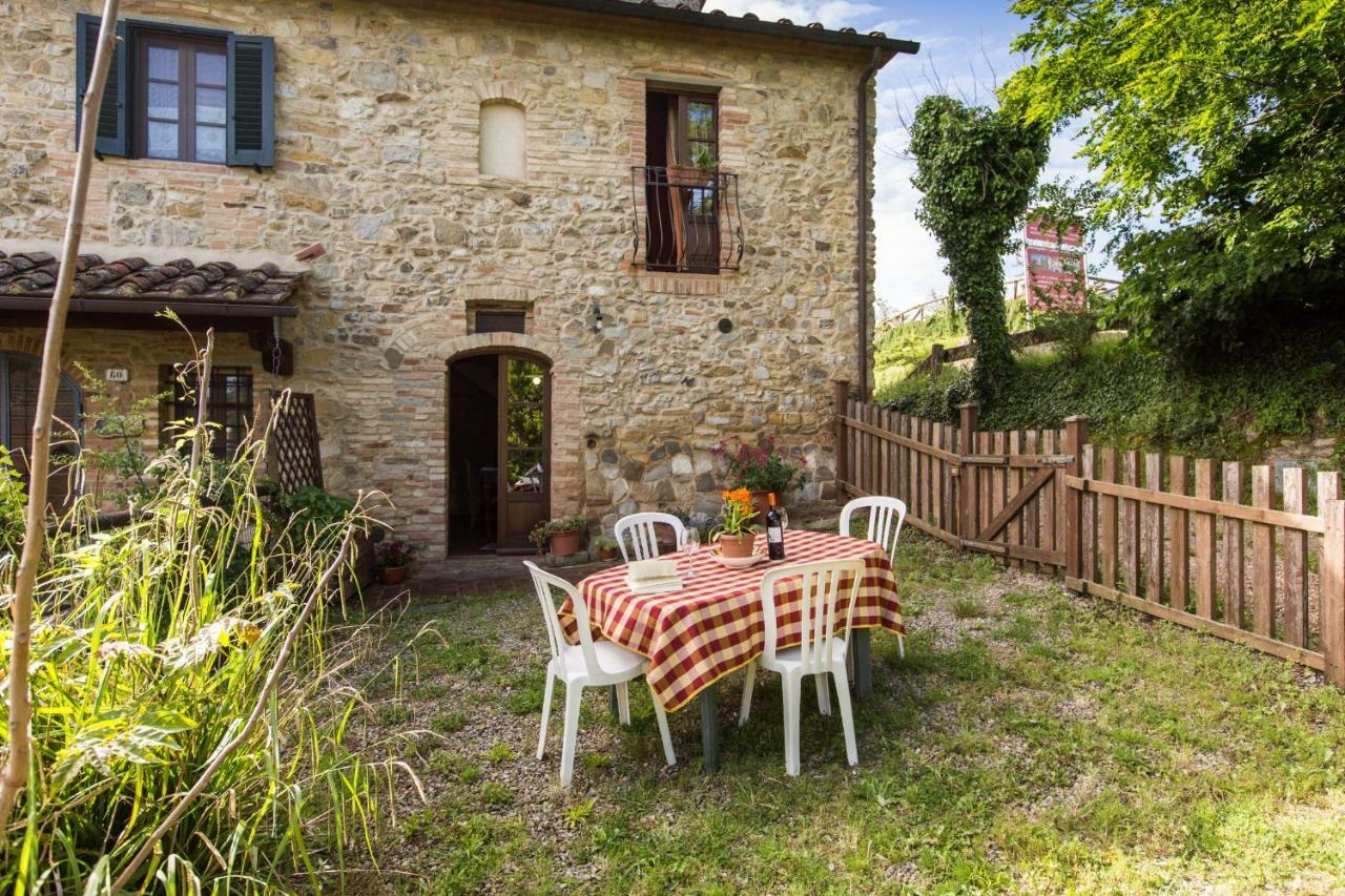 Rustico In Pietra Villa Chianni Exterior photo